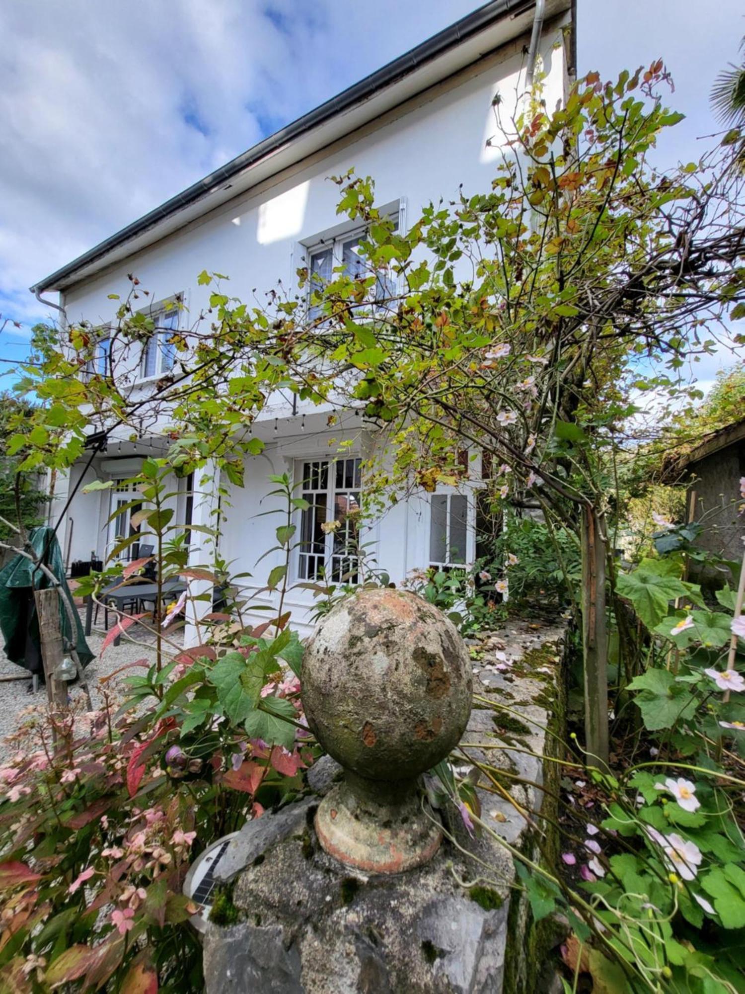 Le Pavillon De L'Intemporelle Bagneres De Bigorre Exterior photo